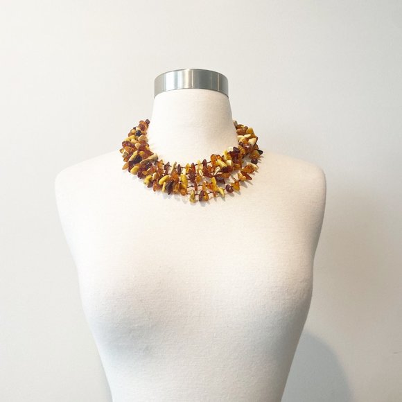 590 Collection of vintage glass, plastic and lucite bead necklaces - Picture 2 of 10